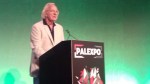 John Pilger hablando en la Expo Palestina (Londres,&nbsp;8/7/17).