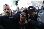 Policías arrestan a un manifestante etíope israelí en Tel Aviv (3/7/2019, Oren Ziv,&nbsp;Activestills).